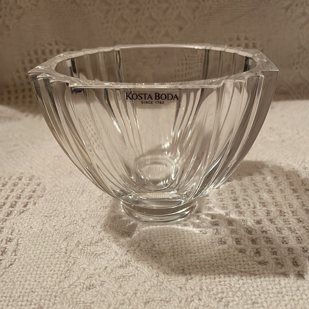 Kosta Boda Sweden Crystal Bowl - Picture 1 of 6